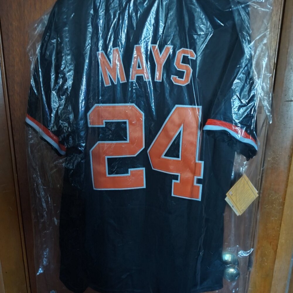 Willie mays XL brand new ,cooperstown colletion .offer - Picture 2 of 9